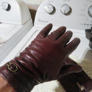Aigner Gloves/Traditional Ox Blood Color/Size 7